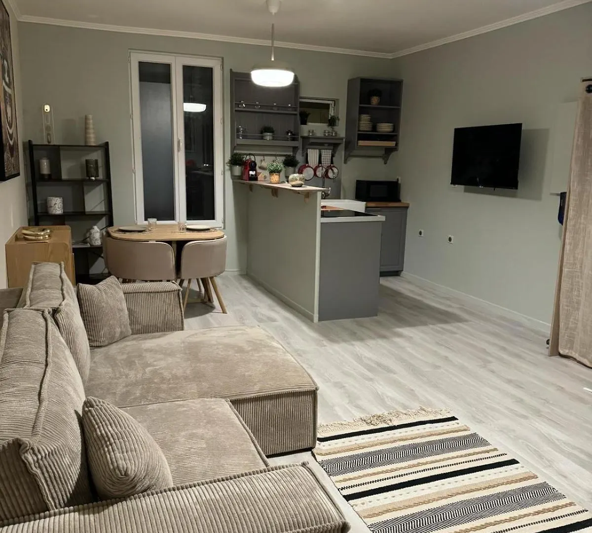 Appartement Douillet Alfortville Proche Metro Et Rer Apartment