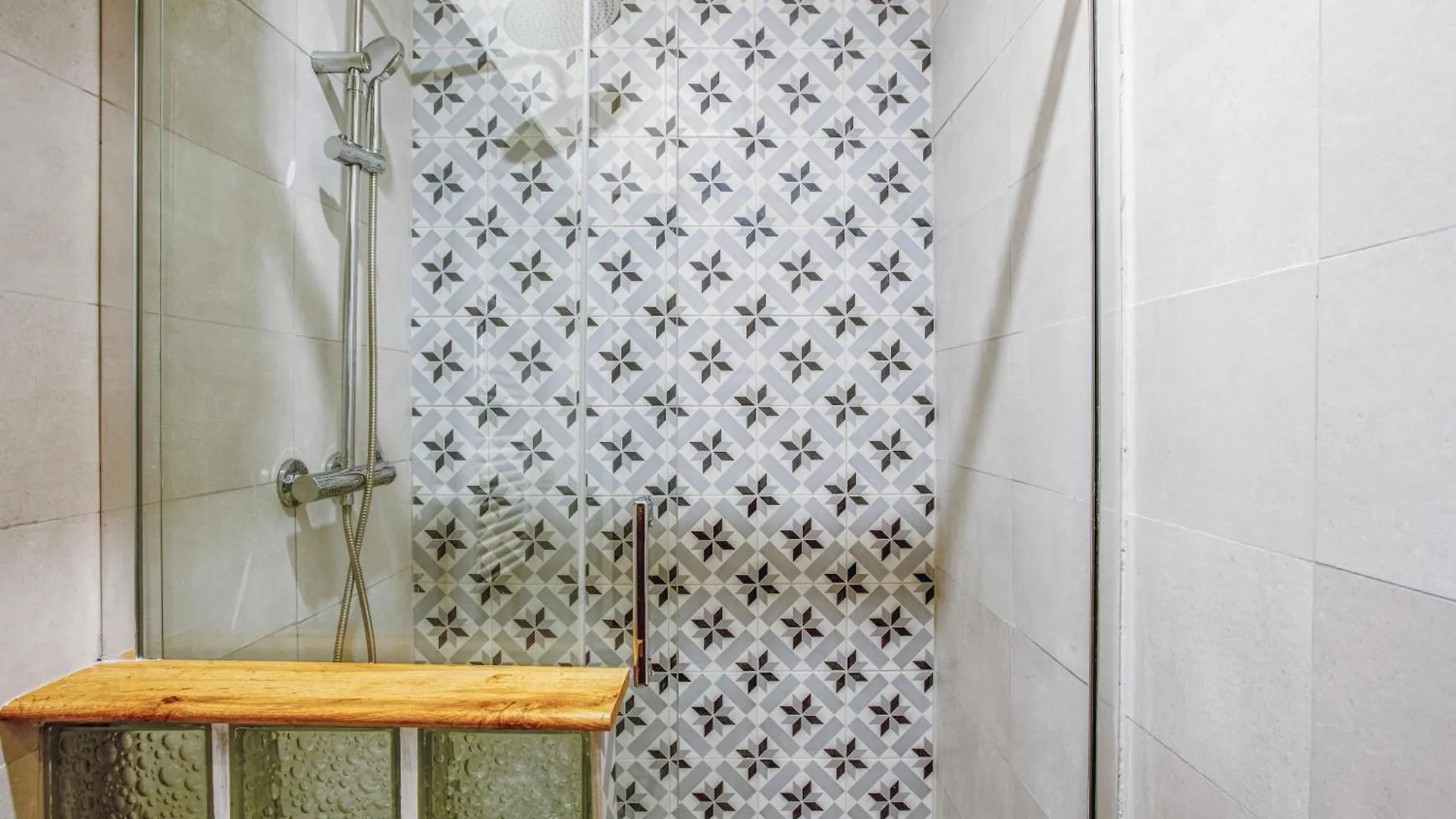 Appartement Douillet Alfortville Proche Metro Et Rer 0*,  France